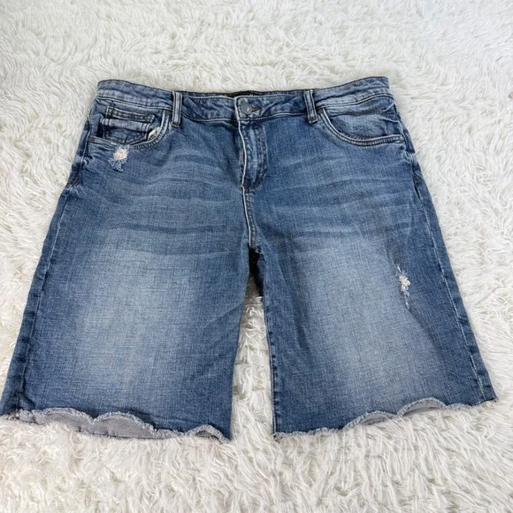 KUT From The Kloth Sophie Bermuda Distressed Denim Shorts Women's Size 16 Casual - Picture 1 of 12
